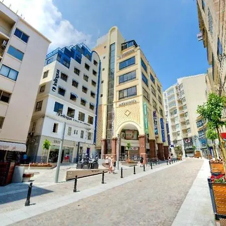 Stunning In A Location With Views Apartment