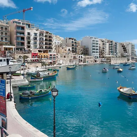 Stunning In A Location With Views Appartement *