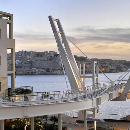 Appartement Stunning In A Location With Views *