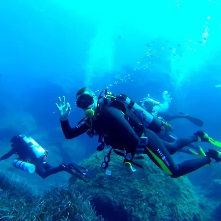 Stunning In A Location With Views *