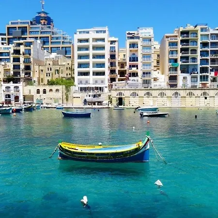 Appartement Stunning In A Location With Views Ta Xbiex