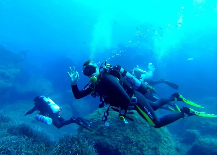 Stunning In A Location With Views *